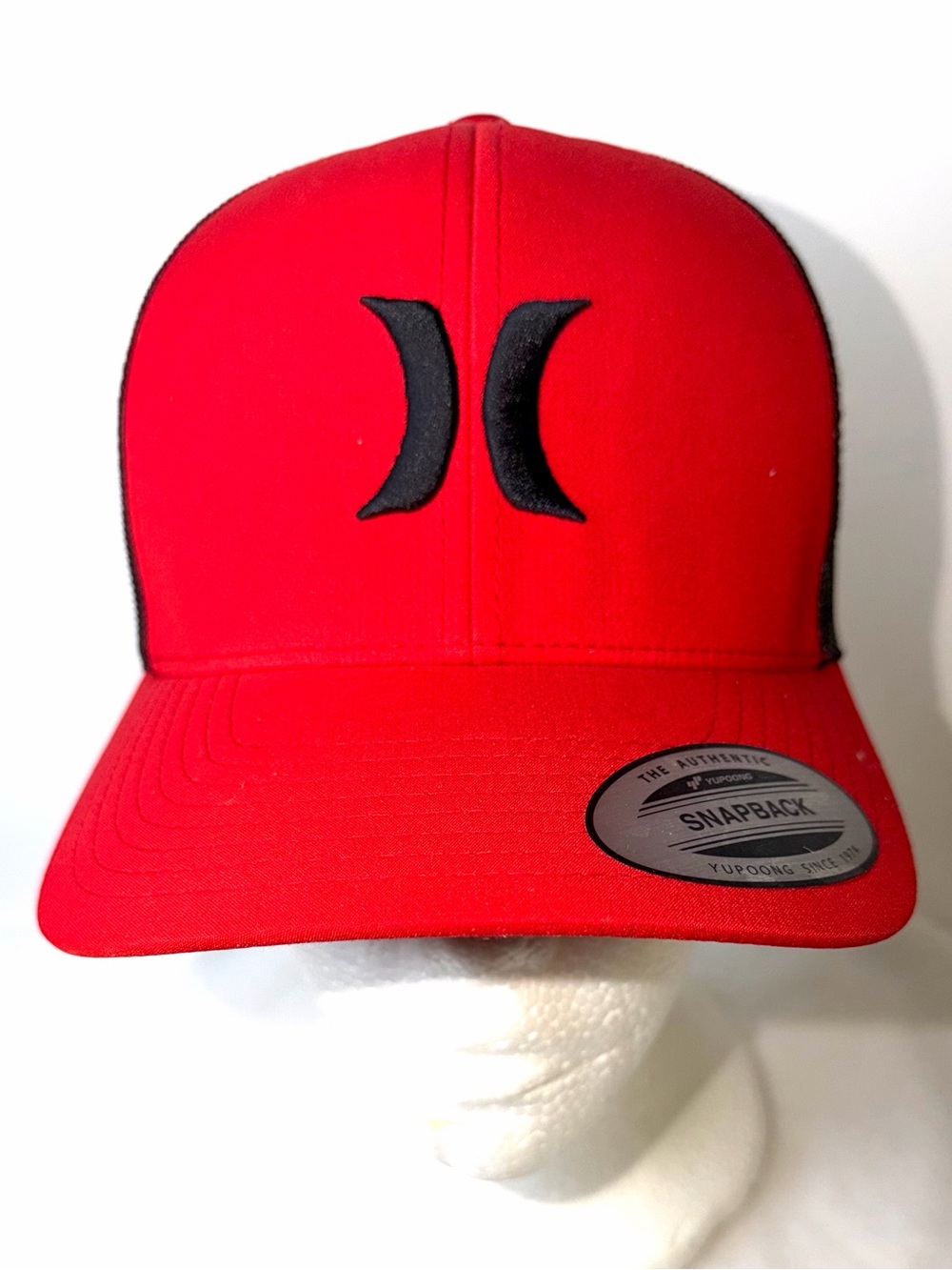 Hurley Men’s Red and Black Mesh Snapback Hat